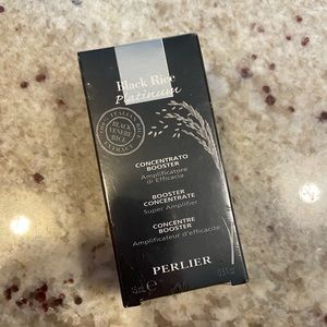 NWT Black Rice Platinum Booster Serum